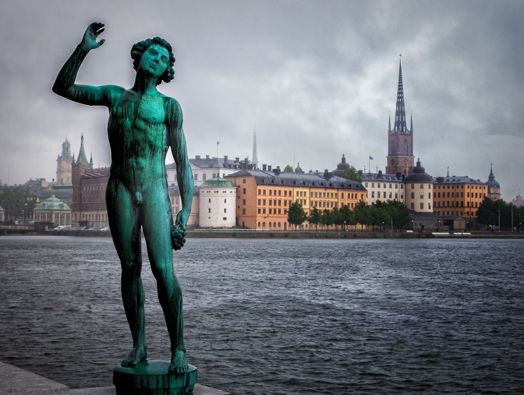 IMAGE: http://www.craiglcolvin.com/photos/potn/Stockholm-001.jpg