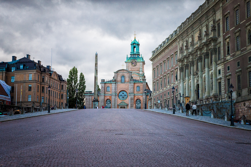 IMAGE: http://www.craiglcolvin.com/photos/potn/Stockholm-005.jpg