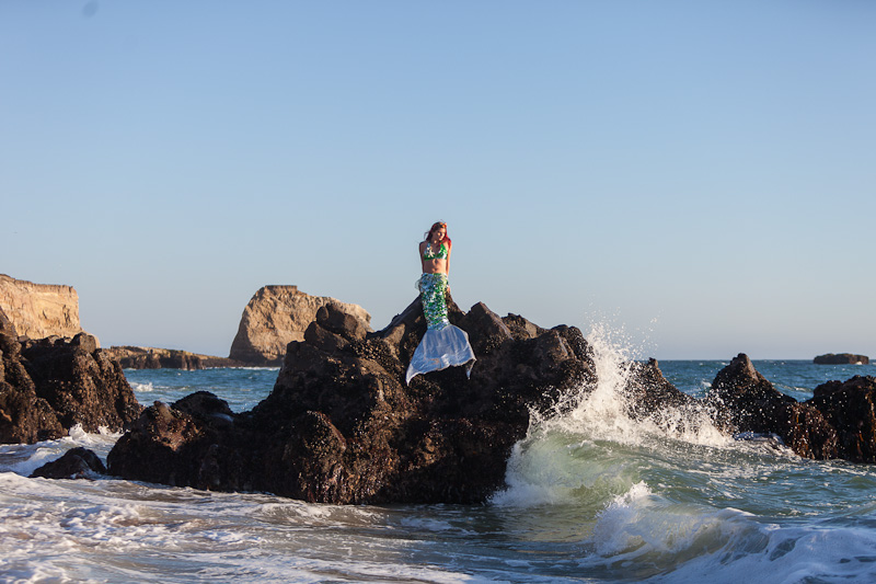 IMAGE: http://www.craiglcolvin.com/photos/potn/mermaid-03.jpg